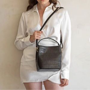 AOTA Elena Bucket Bag